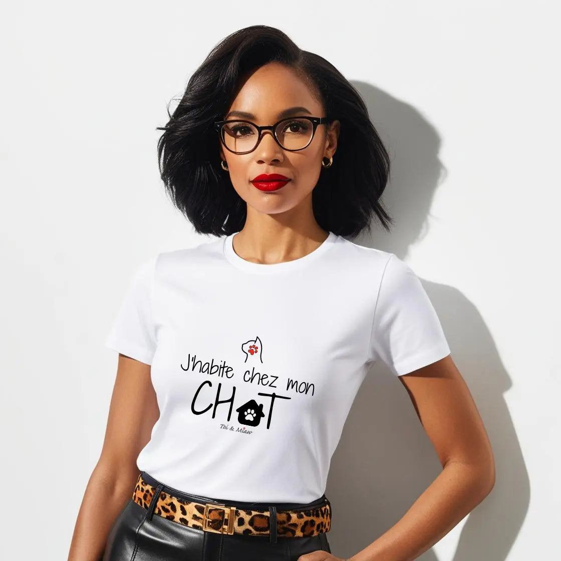 Tee-shirt Femme "J'habite chez mon chat" Toi & Miaw