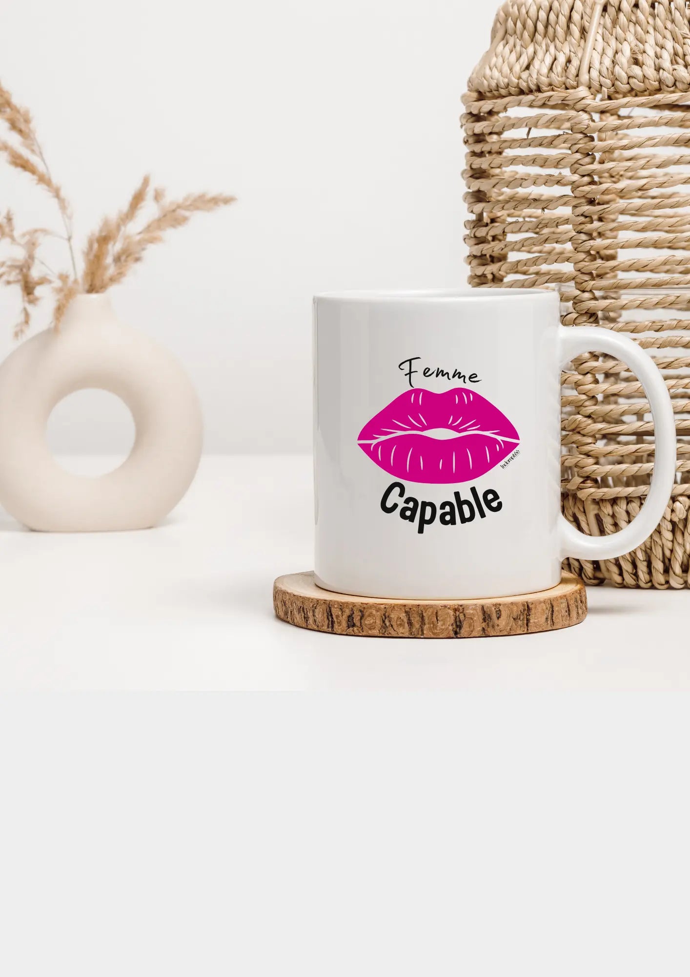 Mug blanc "Femme capable " rose Indomptée